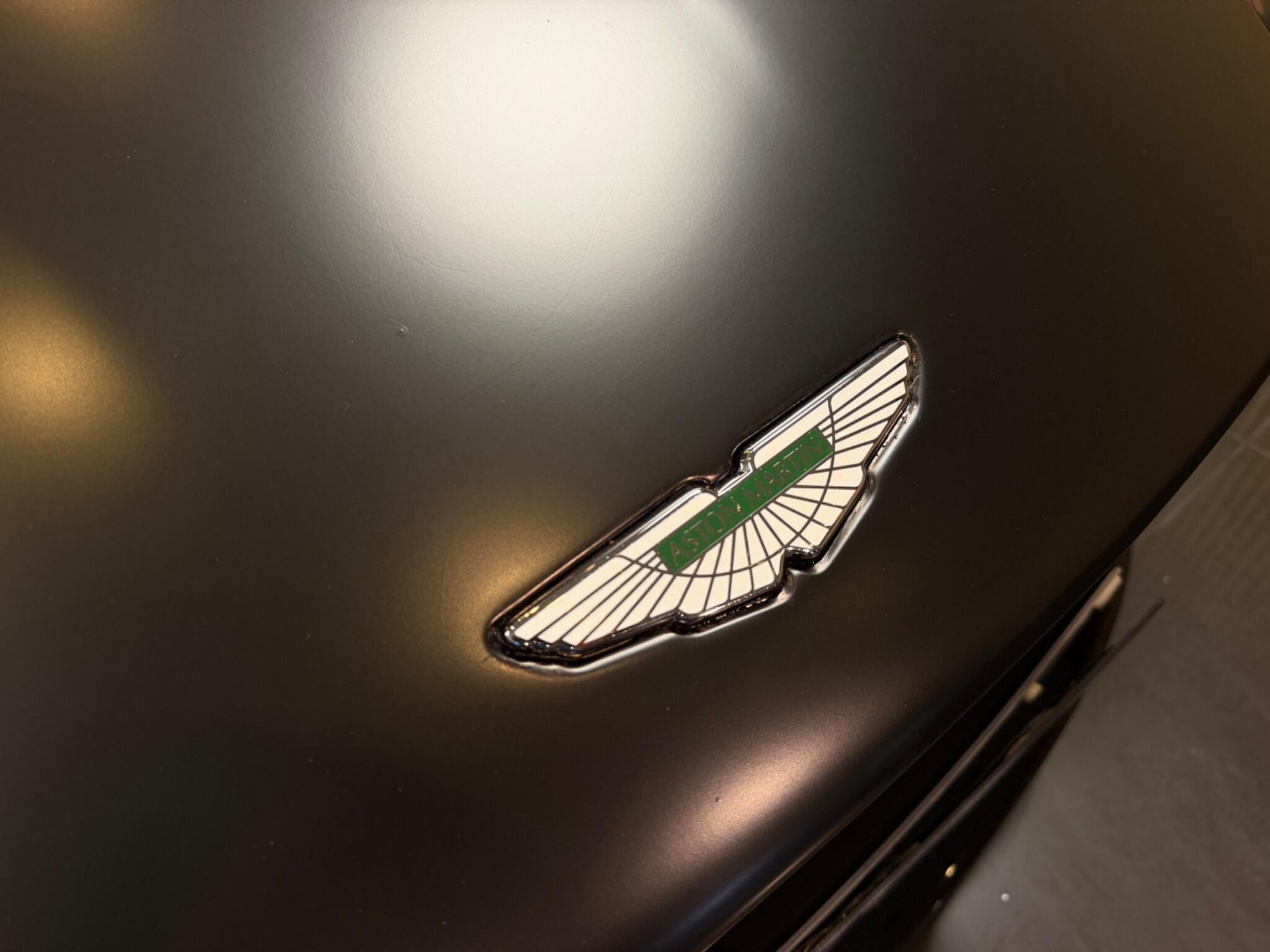 Aston Martin DB11